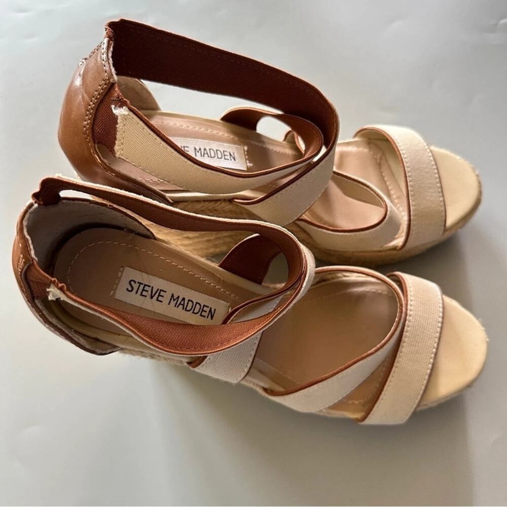 steve madden Size 8 wedge fabric pull on elastic open toes sandals